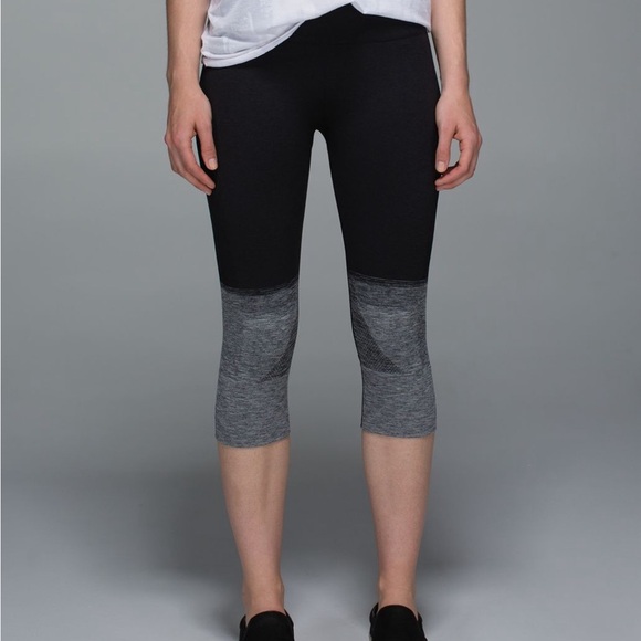lululemon athletica Pants - Lululemon Seamlessly Street Crop, Size 4